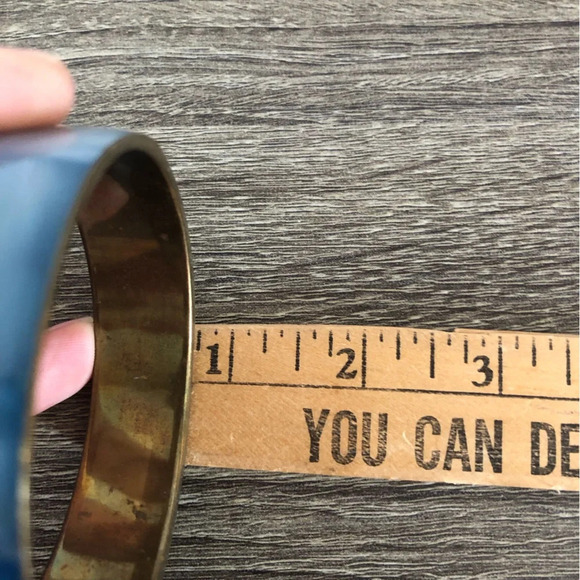Vtg Brass and Shell Bangle - Picture 7 of 7